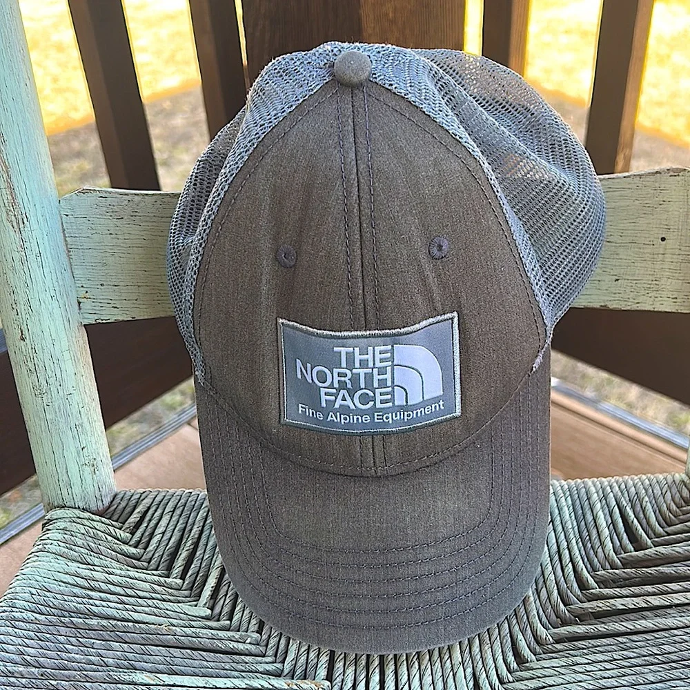 The North Face O/S Gray Heather Mudder Trucker Hat